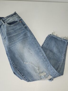 Judy Blue Light Wash Straight Leg Jeans with Distressed Hem